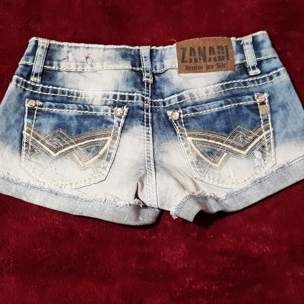 Zanadi Faded Blue Jean Shorts with Embroidered Pockets